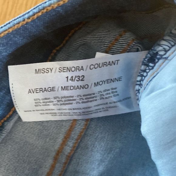 🔴 2 for $25 CHAPS Jeans Womens Mid Rise Crop Kick Jean size 14 length 29 - Picture 6 of 10